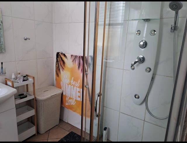 3 BEDROOM HOUSE FOR SALE IN KENSINGTON